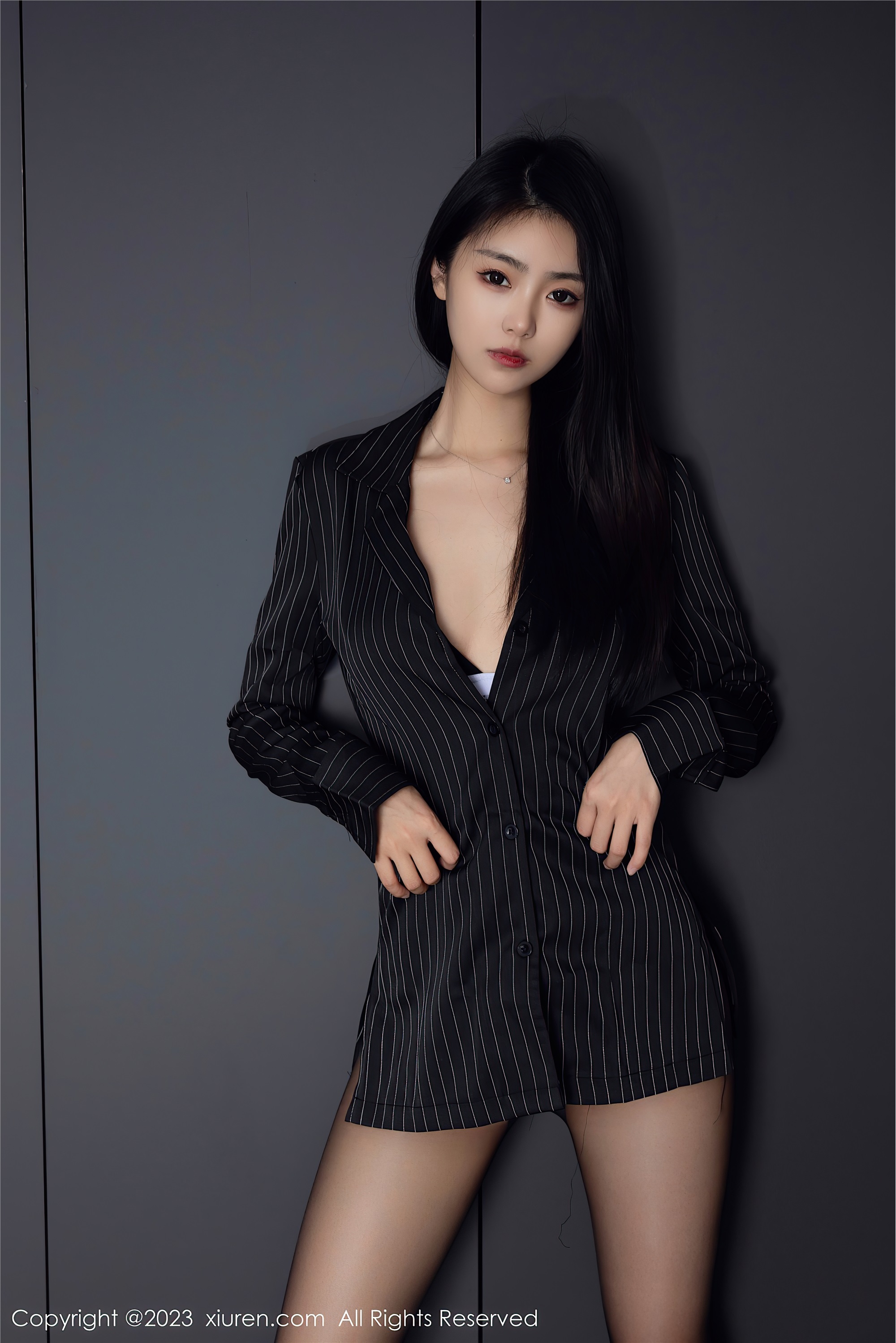 XiuRen秀人网  2023.05.05 NO.6677 可樂Vicky